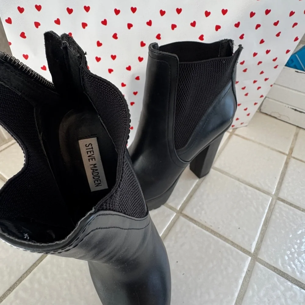 Steve Madden Black Platform Chunky Heel Ankle Boots - Picture 4 of 5